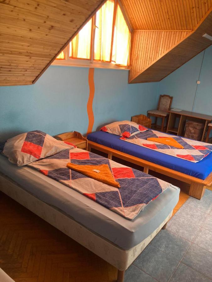 Апарт готель Arany Apartman Цеґлед Екстер'єр фото